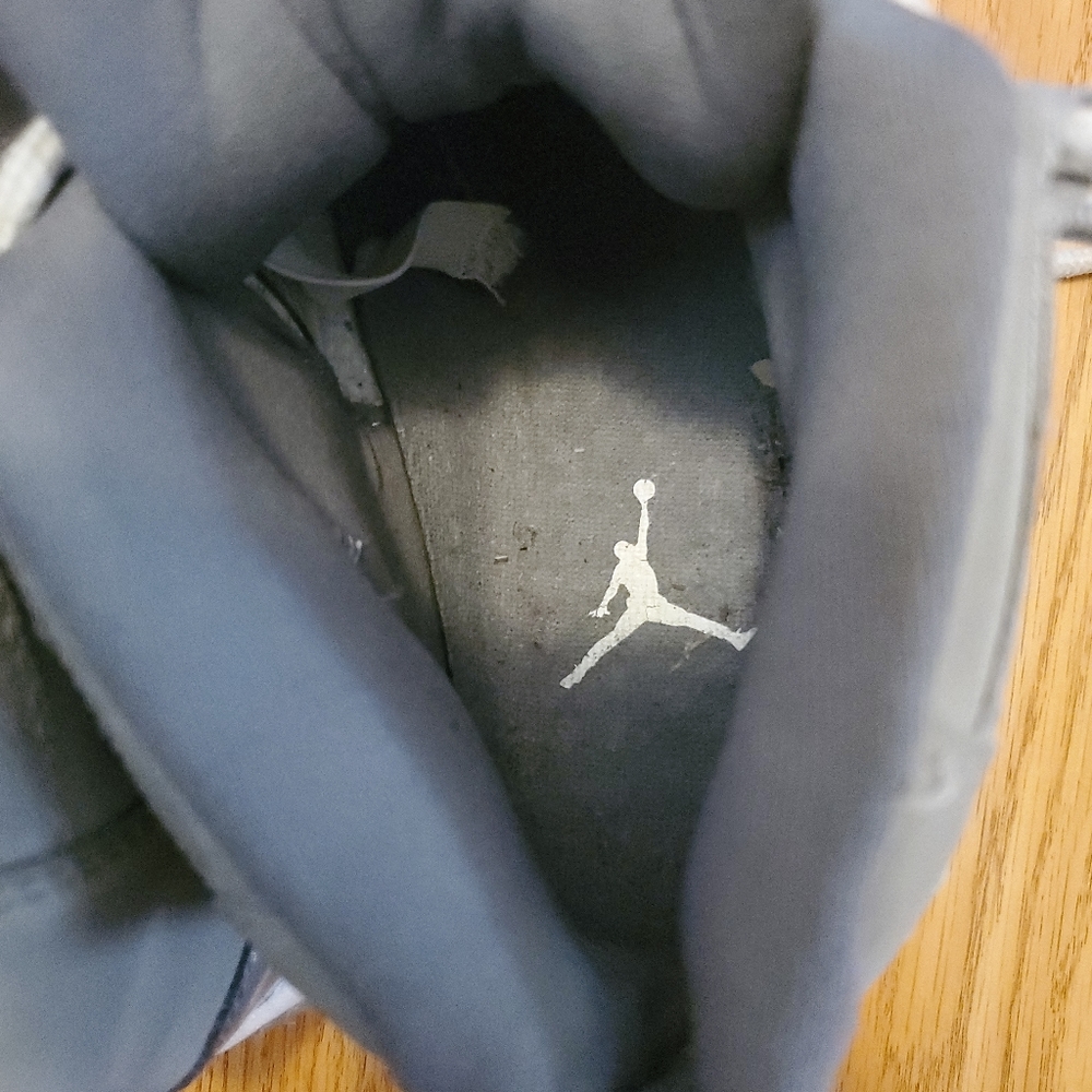 NIKE CT8012-005 Air Jordan 11 Retro High Cool Grey 2021  Size 10 - Picture 8 of 13